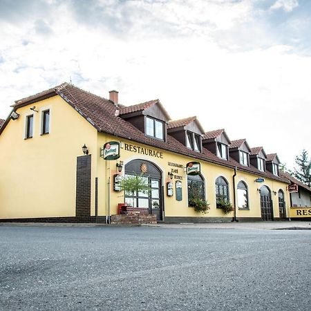 Penzion Zlate Slunce Hotel Chocenice Eksteriør billede